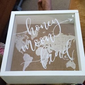 Honeymoon cash box